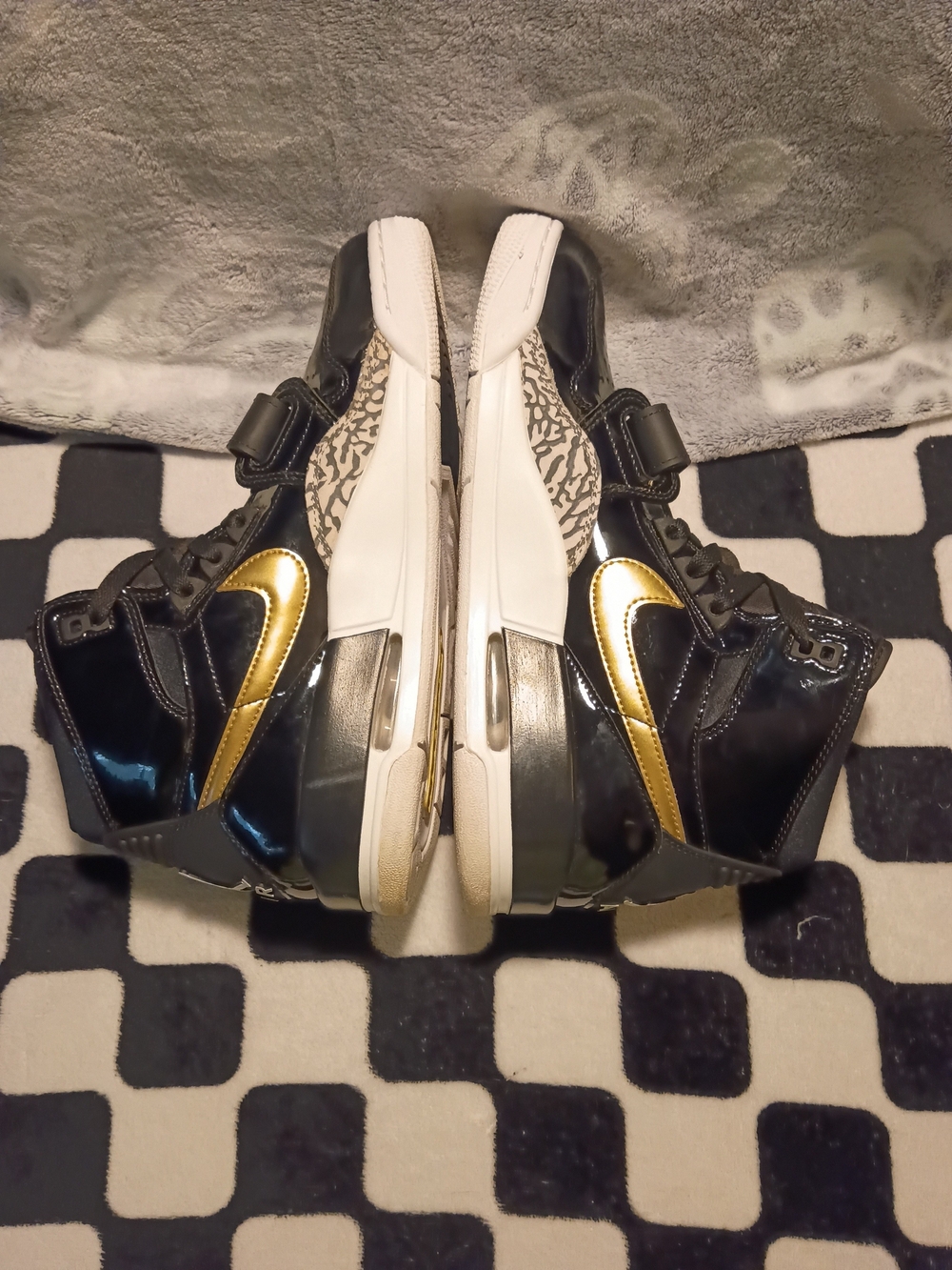 Nike Air Jordan Legacy 312 "Black Gold" Patent Leather (Men's Size 9)